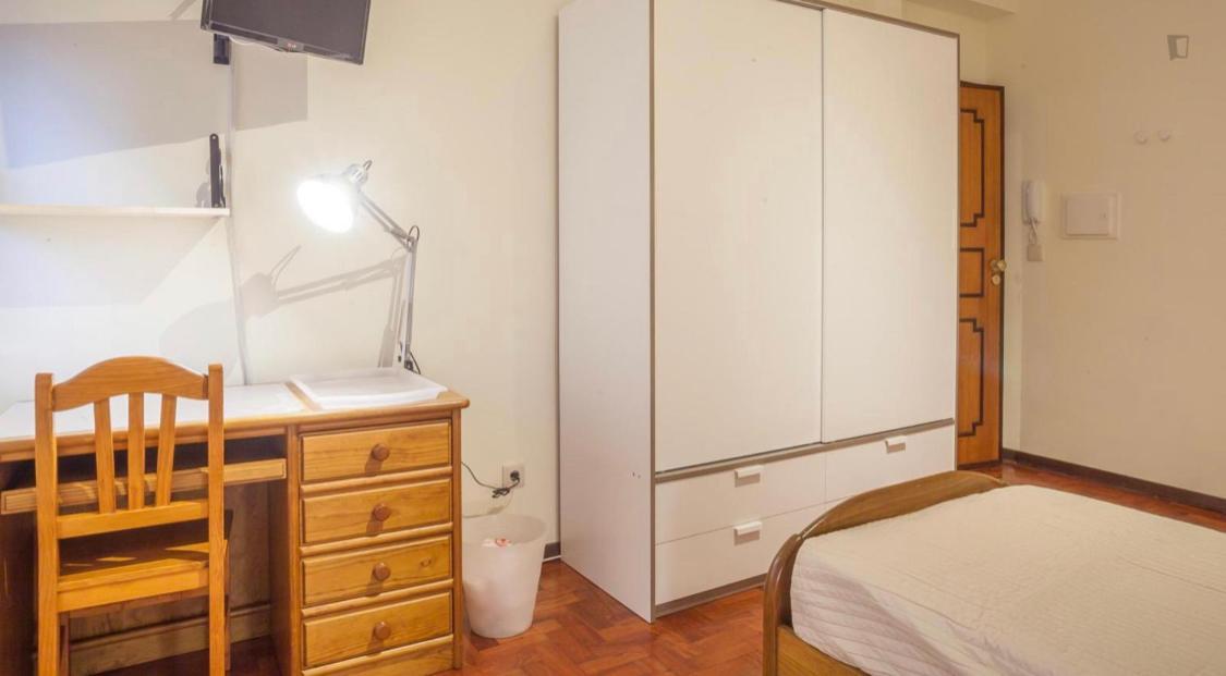 Residencia Laranjeira Hostel Порто Екстериор снимка